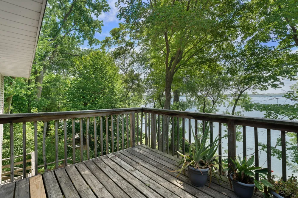6950 French Lake Court Faribault, MN 55021