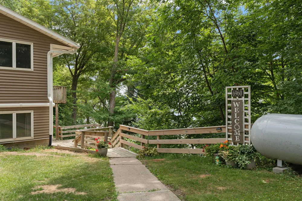 6950 French Lake Court Faribault, MN 55021