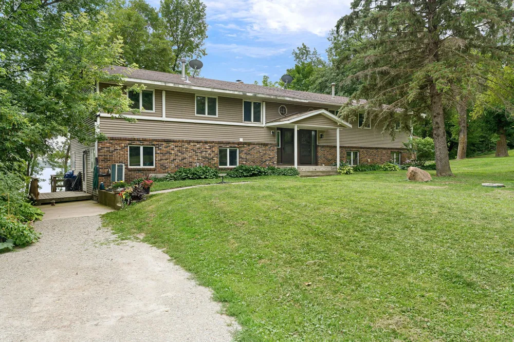 6950 French Lake Court Faribault, MN 55021
