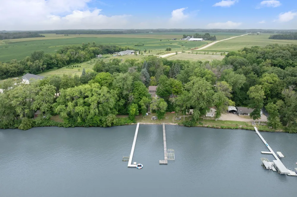 6950 French Lake Court Faribault, MN 55021