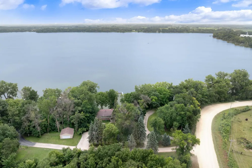 6950 French Lake Court Faribault, MN 55021