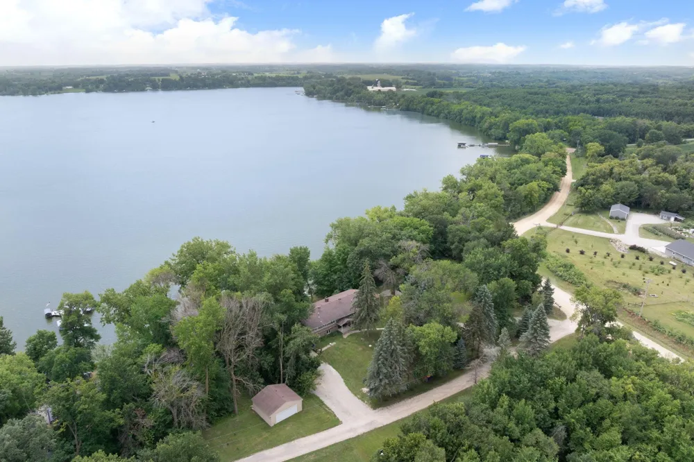 6950 French Lake Court Faribault, MN 55021