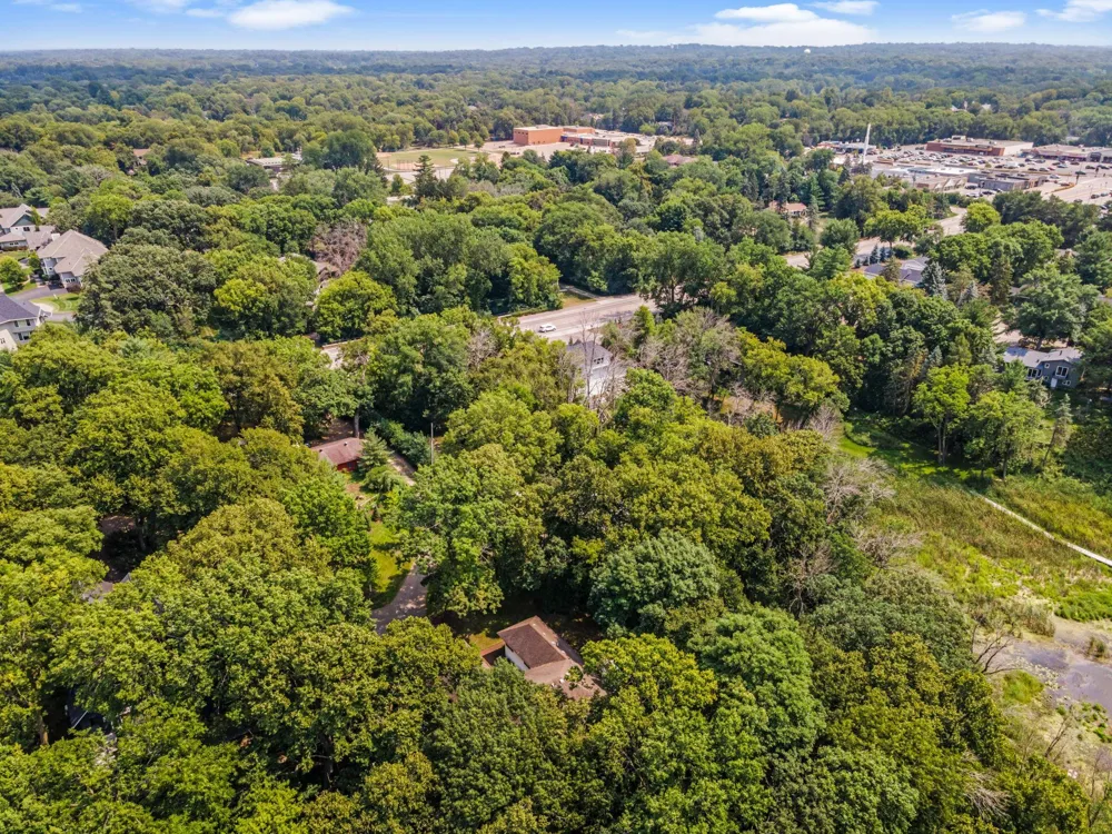 3114 County Road 101 S Wayzata, MN 55391