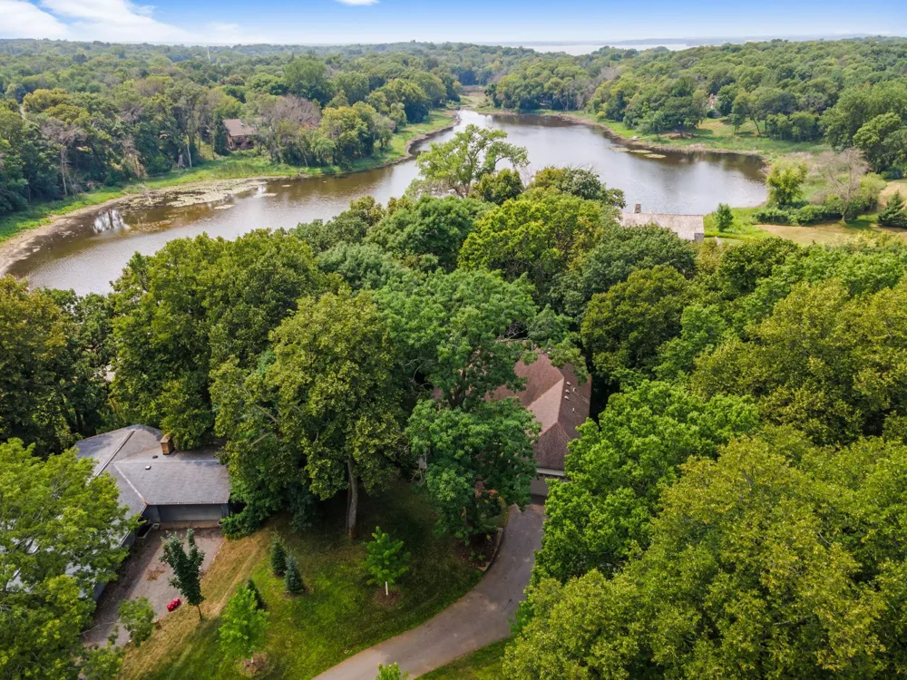 3114 County Road 101 S Wayzata, MN 55391