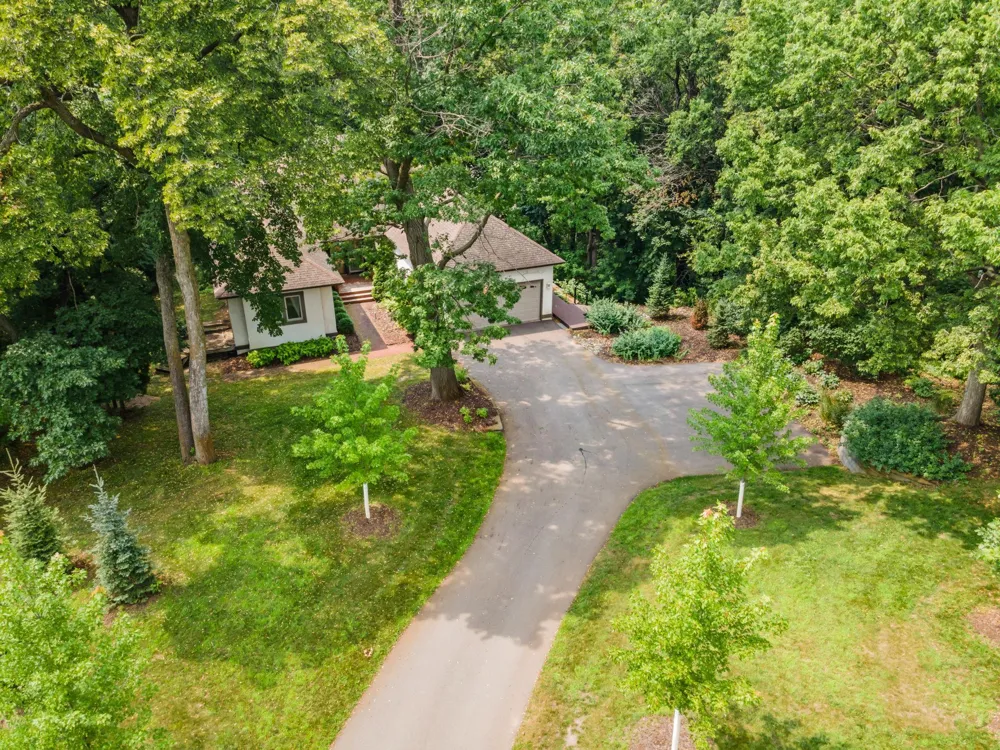 3114 County Road 101 S Wayzata, MN 55391