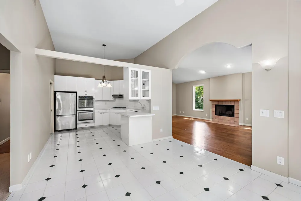3114 County Road 101 S Wayzata, MN 55391