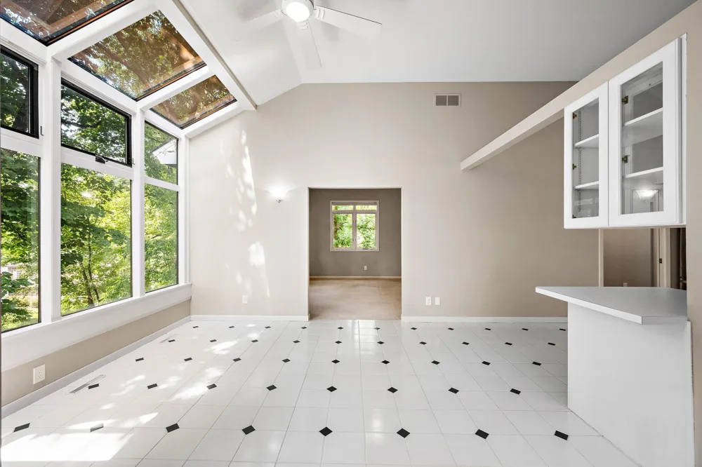 3114 County Road 101 S Wayzata, MN 55391