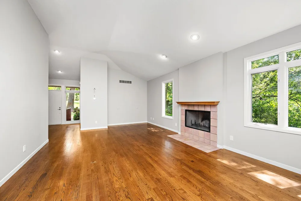 3114 County Road 101 S Wayzata, MN 55391