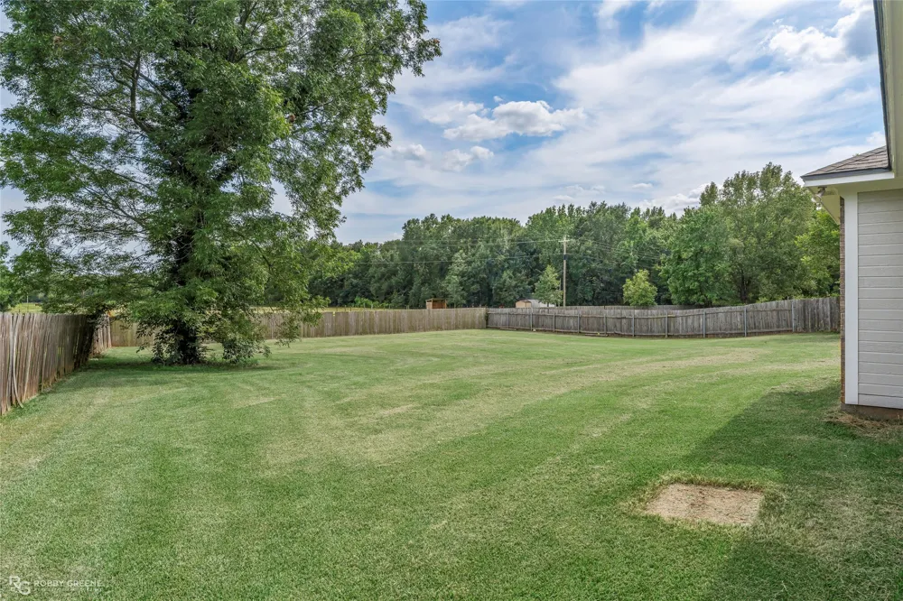110 Dogwood South Lane Haughton, LA 71037
