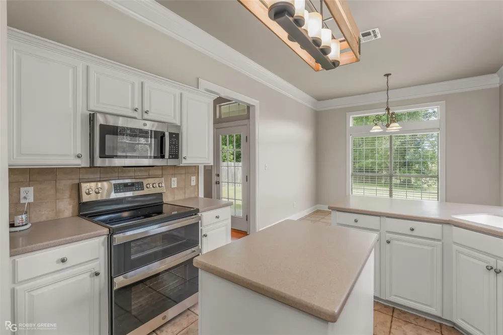 110 Dogwood South Lane Haughton, LA 71037