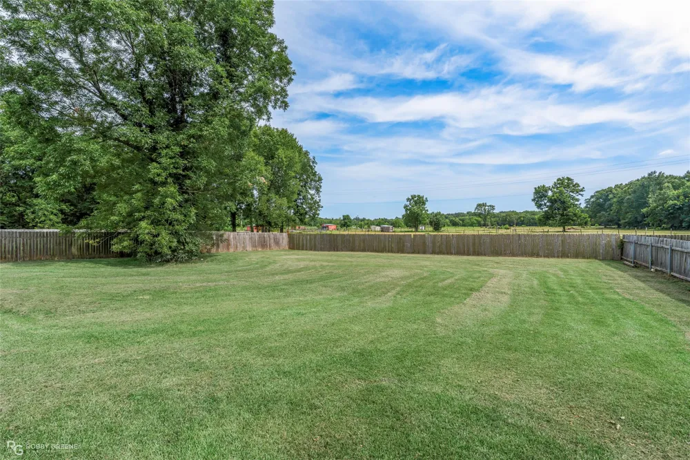 110 Dogwood South Lane Haughton, LA 71037