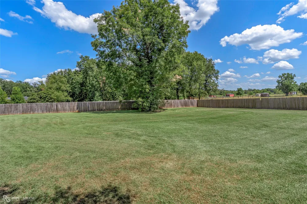 110 Dogwood South Lane Haughton, LA 71037