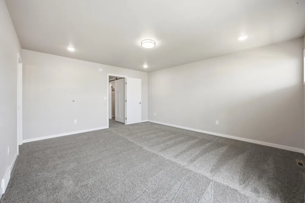6021 78th Avenue S Horace, ND 58047
