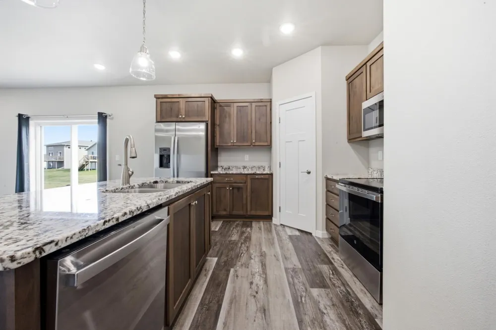 6021 78th Avenue S Horace, ND 58047