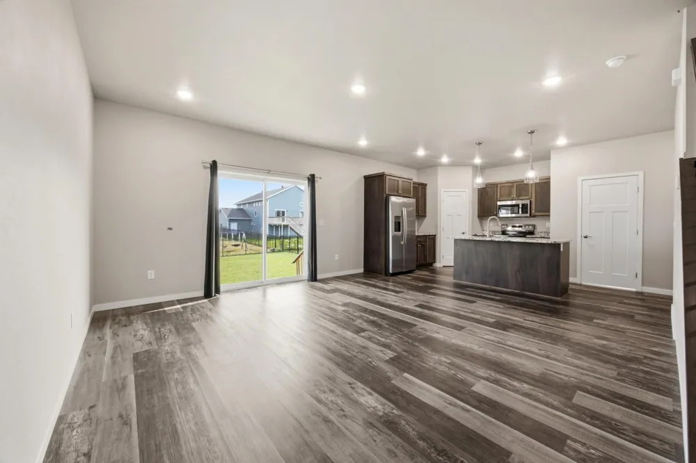 6021 78th Avenue S Horace, ND 58047