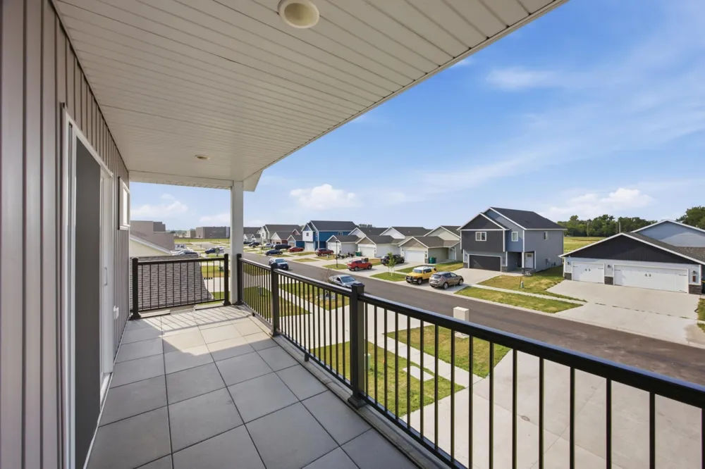 6021 78th Avenue S Horace, ND 58047