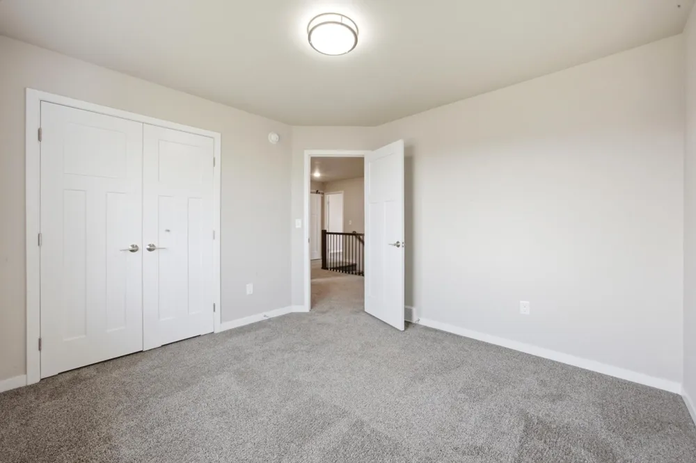 6021 78th Avenue S Horace, ND 58047