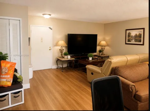 2501 NW 41st Ave #302