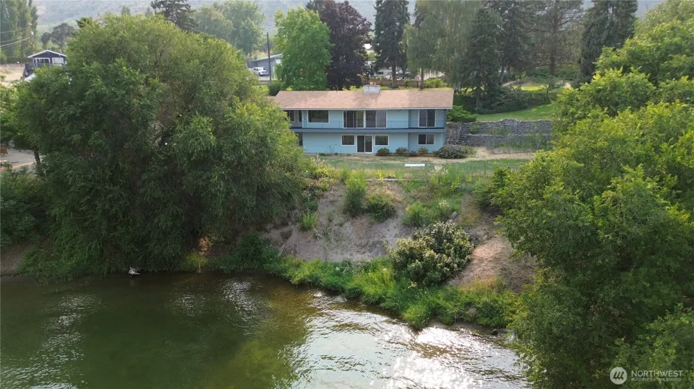 74 Westlake Oroville, WA 98844