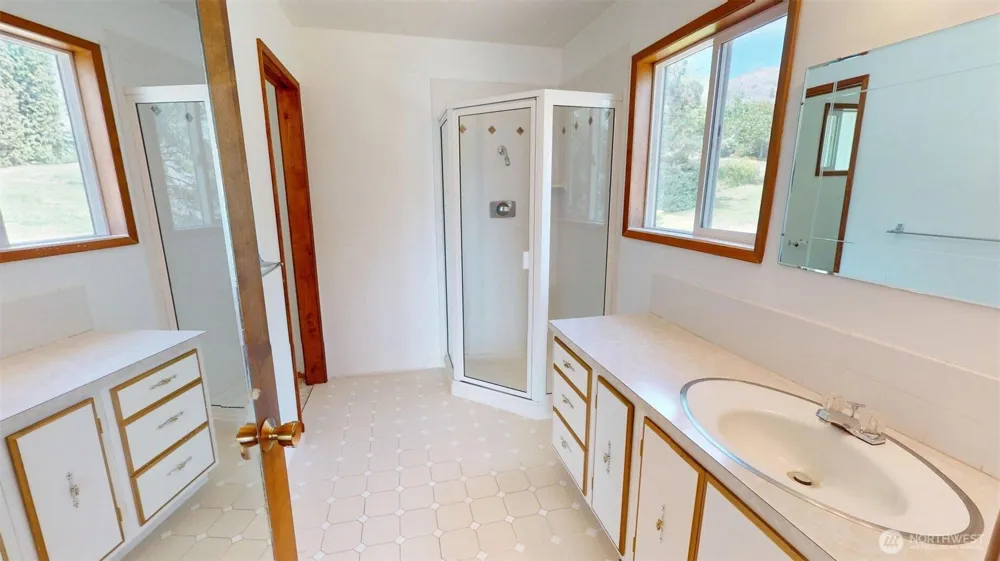 74 Westlake Oroville, WA 98844