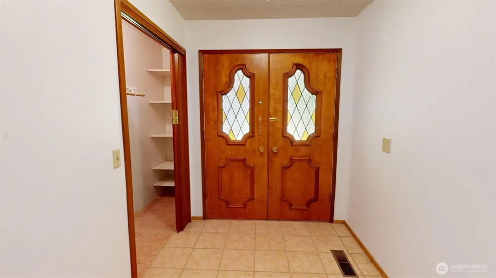 74 Westlake Oroville, WA 98844