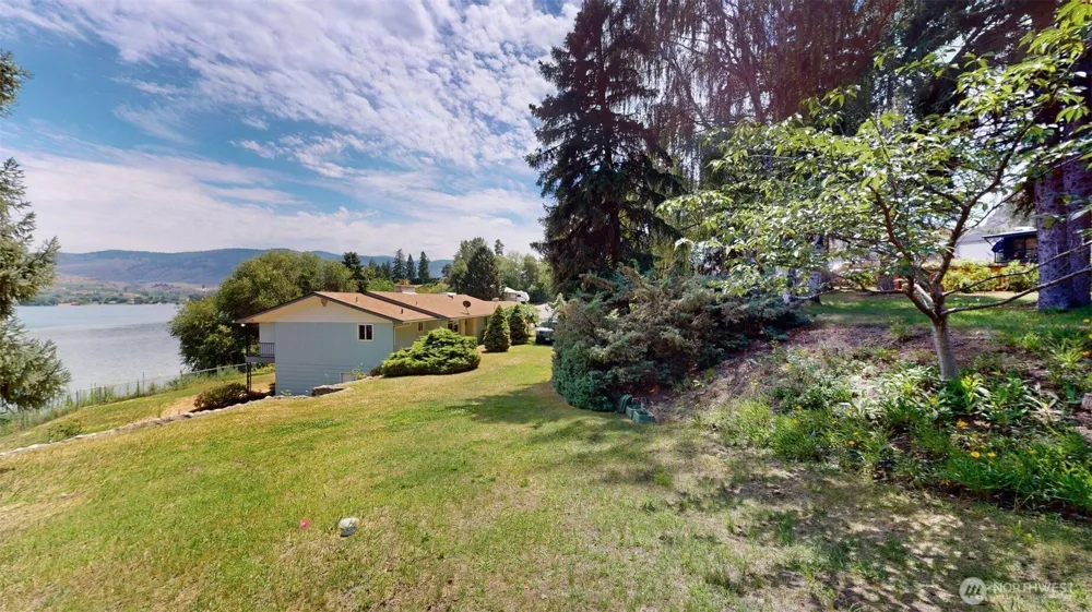 74 Westlake Oroville, WA 98844