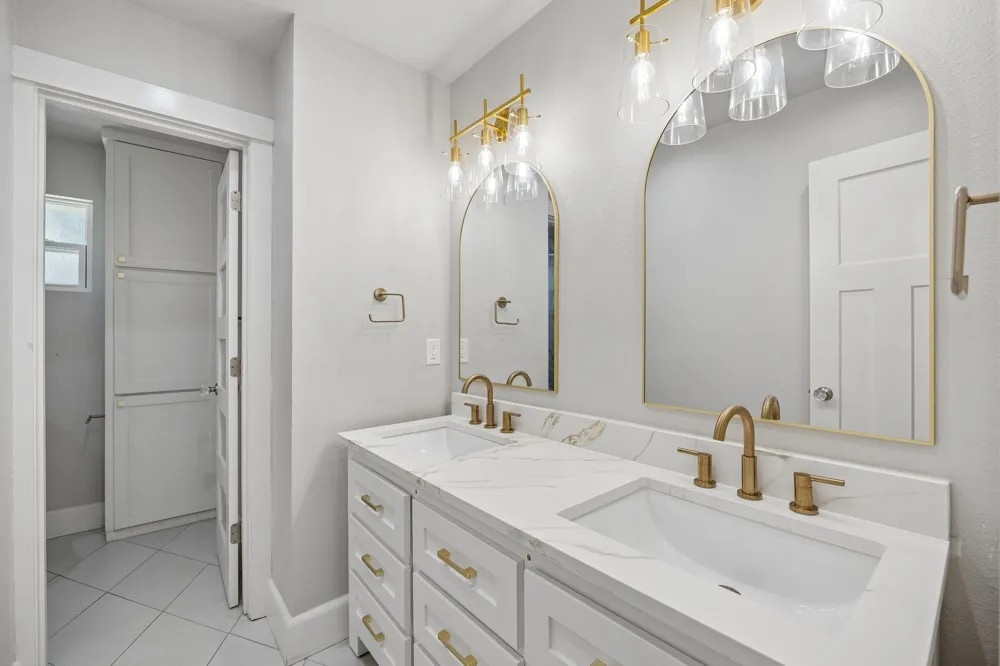 1205 Whispering Lane Southlake, TX 76092