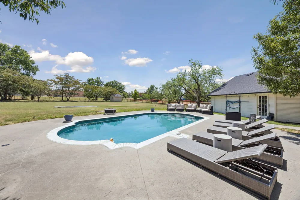 1205 Whispering Lane Southlake, TX 76092