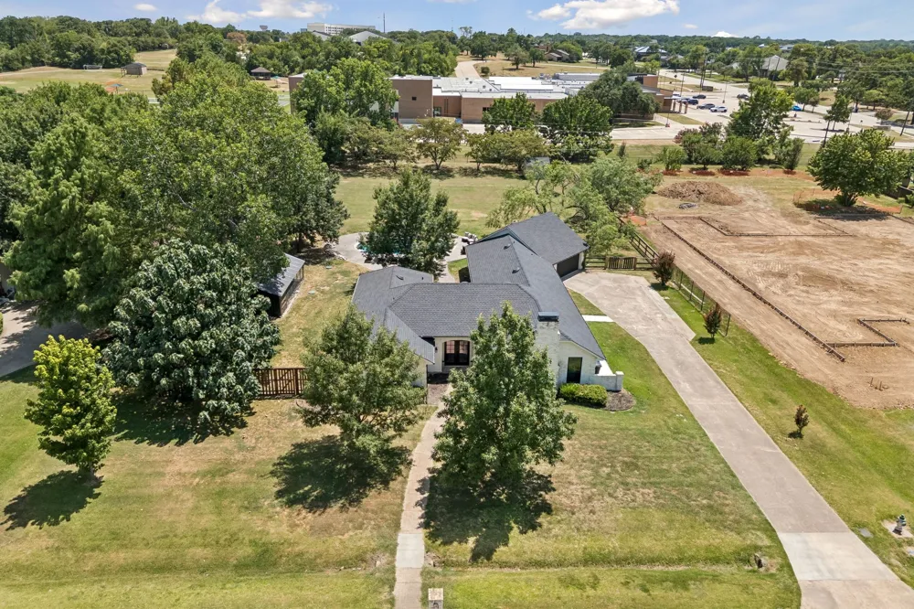 1205 Whispering Lane Southlake, TX 76092