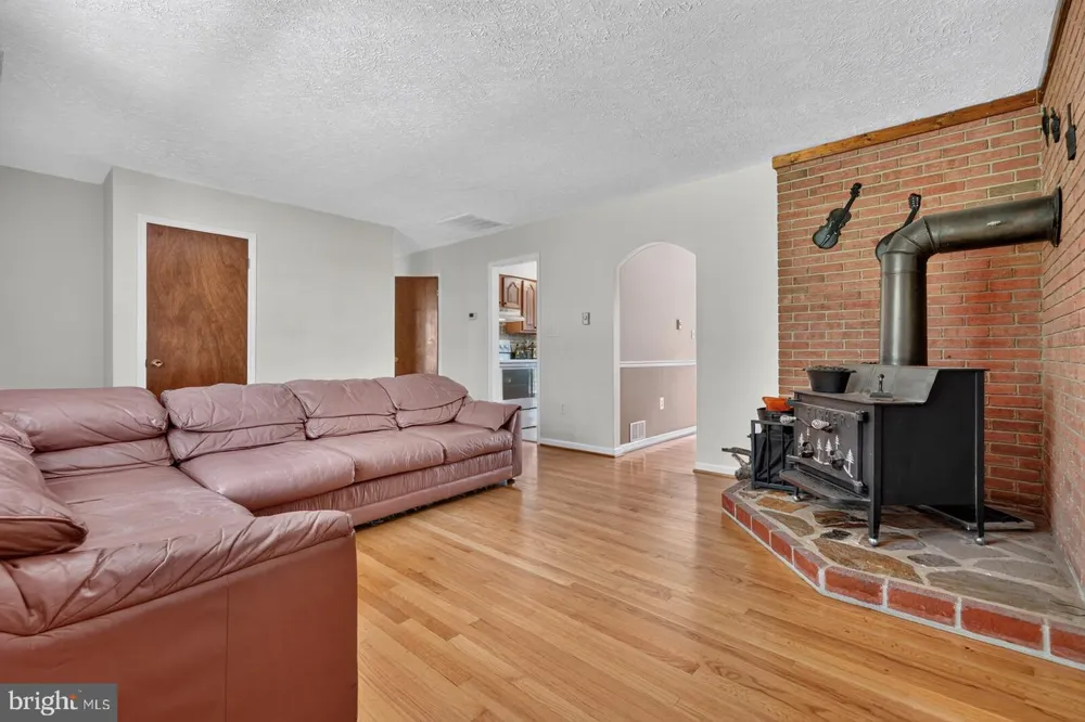 313 KNIGHT DRIVE White Post, VA 22663