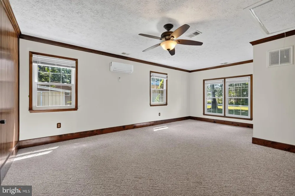 313 KNIGHT DRIVE White Post, VA 22663