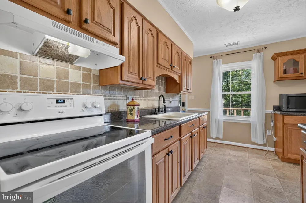 313 KNIGHT DRIVE White Post, VA 22663