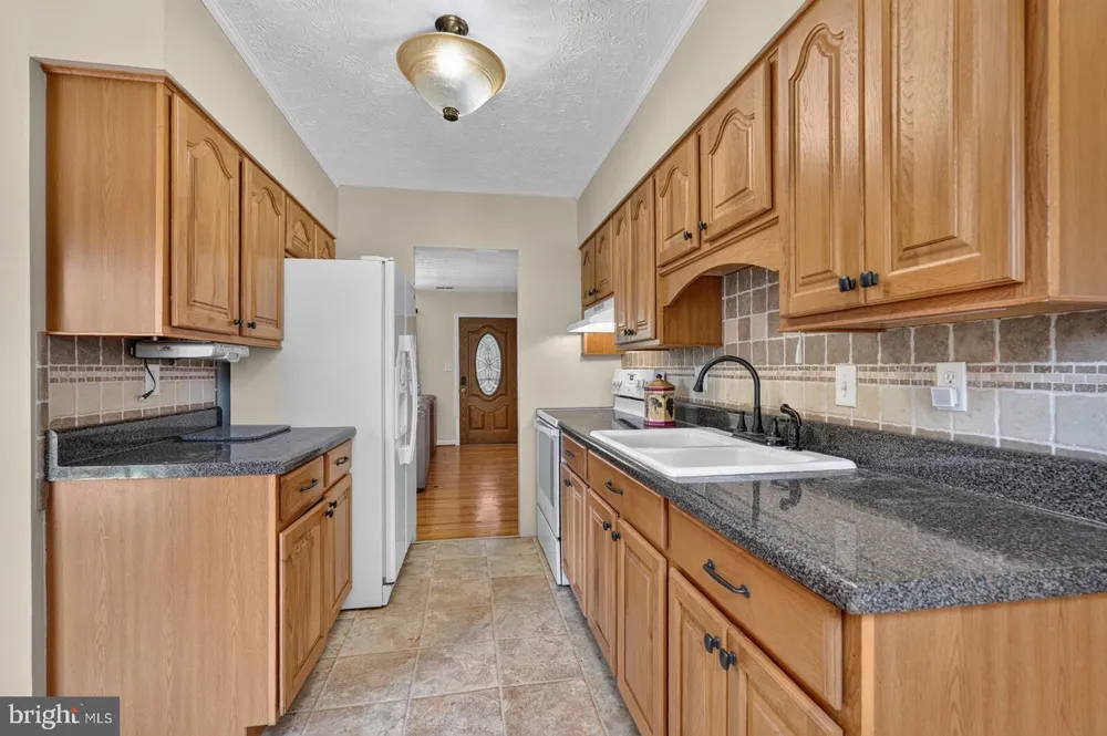 313 KNIGHT DRIVE White Post, VA 22663