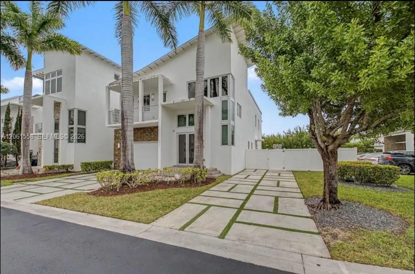 3341 NW 84th Ct Doral, FL 33122