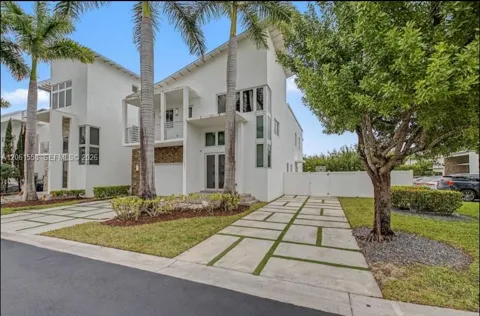 3341 NW 84th Ct