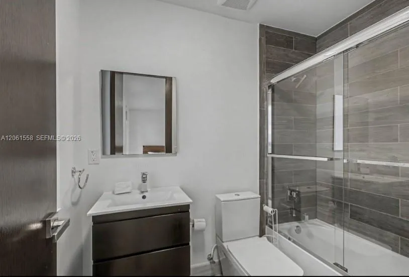 3341 NW 84th Ct Doral, FL 33122