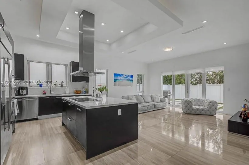 3341 NW 84th Ct Doral, FL 33122