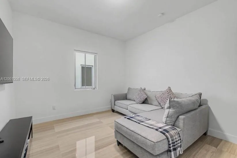 3341 NW 84th Ct Doral, FL 33122