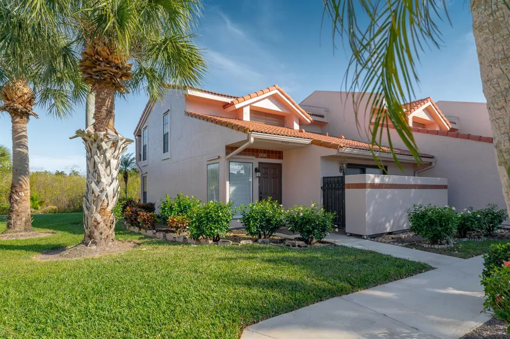 3307 SE SANDPIPER CIRCLE Port St. Lucie, FL 34952