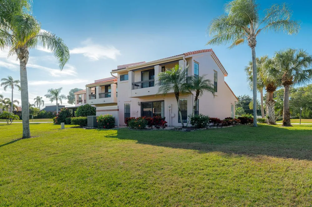3307 SE SANDPIPER CIRCLE Port St. Lucie, FL 34952
