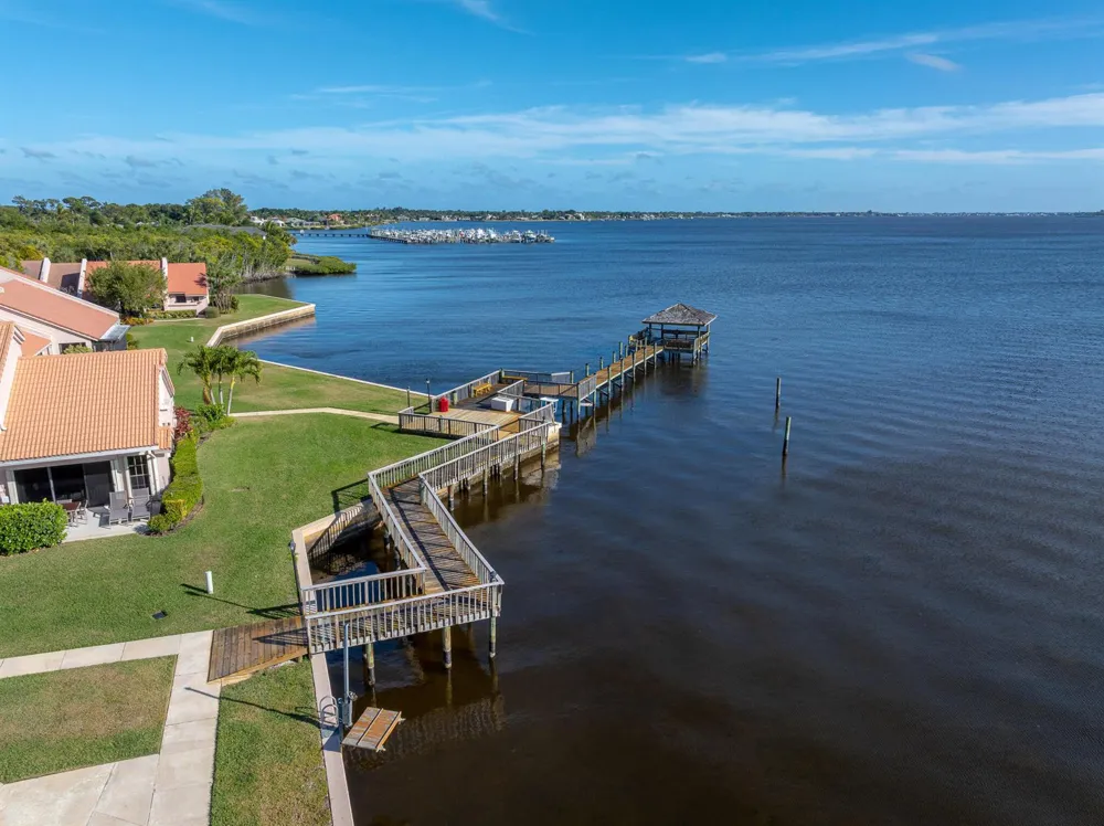 3307 SE SANDPIPER CIRCLE Port St. Lucie, FL 34952