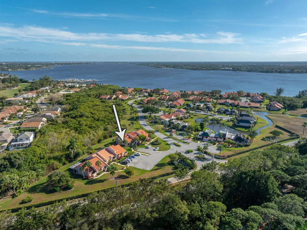 3307 SE SANDPIPER CIRCLE Port St. Lucie, FL 34952