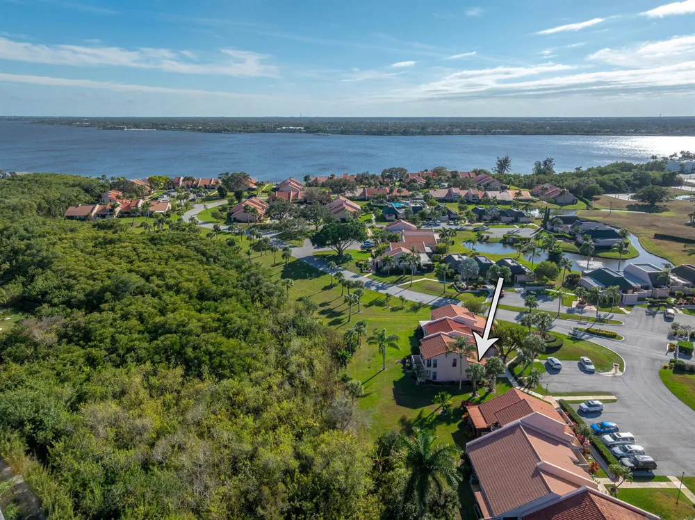 3307 SE SANDPIPER CIRCLE Port St. Lucie, FL 34952