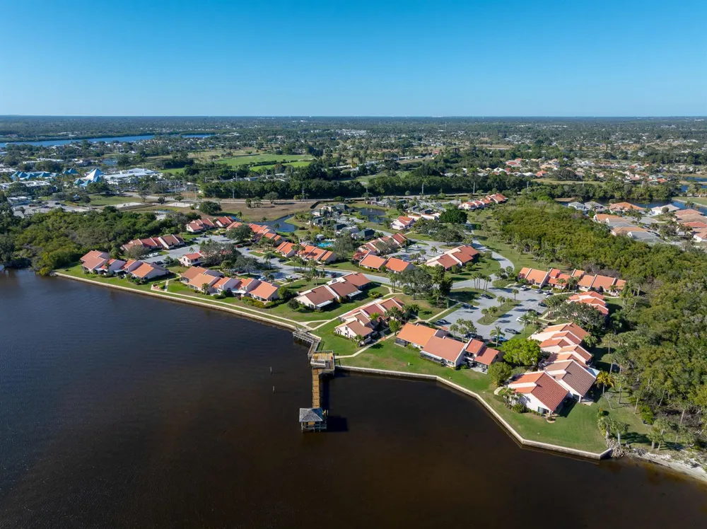 3307 SE SANDPIPER CIRCLE Port St. Lucie, FL 34952