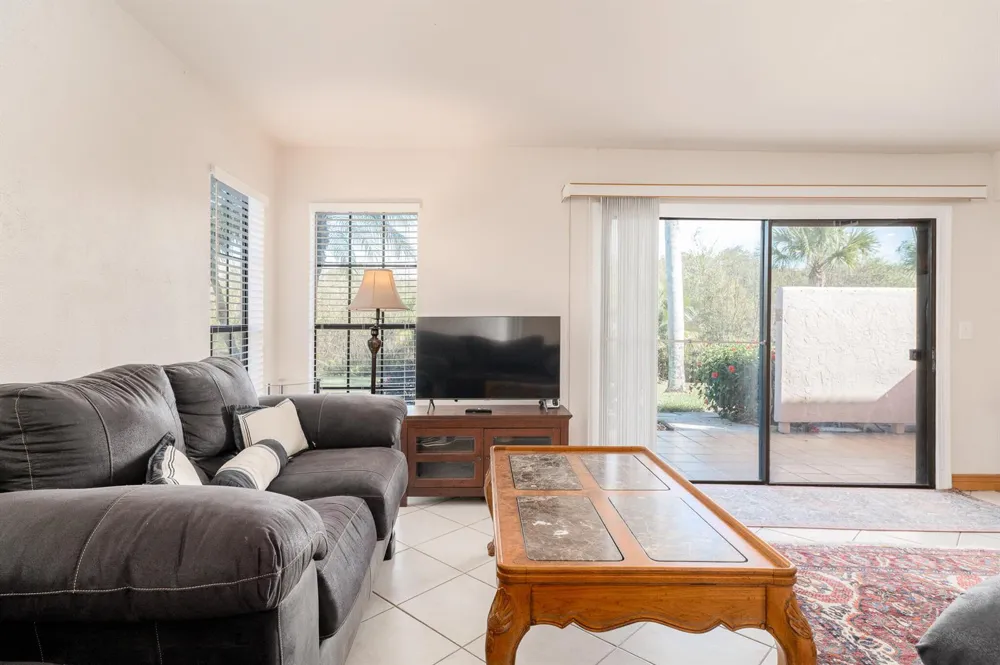 3307 SE SANDPIPER CIRCLE Port St. Lucie, FL 34952