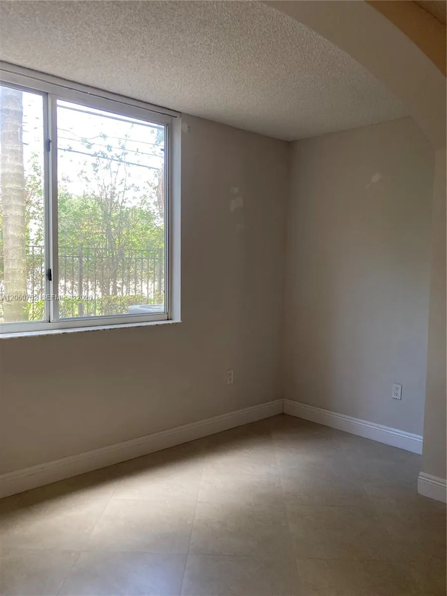 800 Scotia Dr #103 Hypoluxo, FL 33462