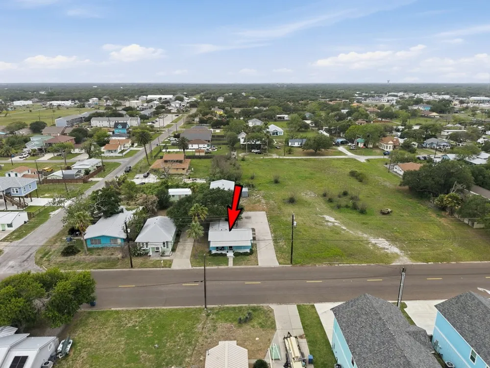 819 S Church Street Rockport, TX 78382