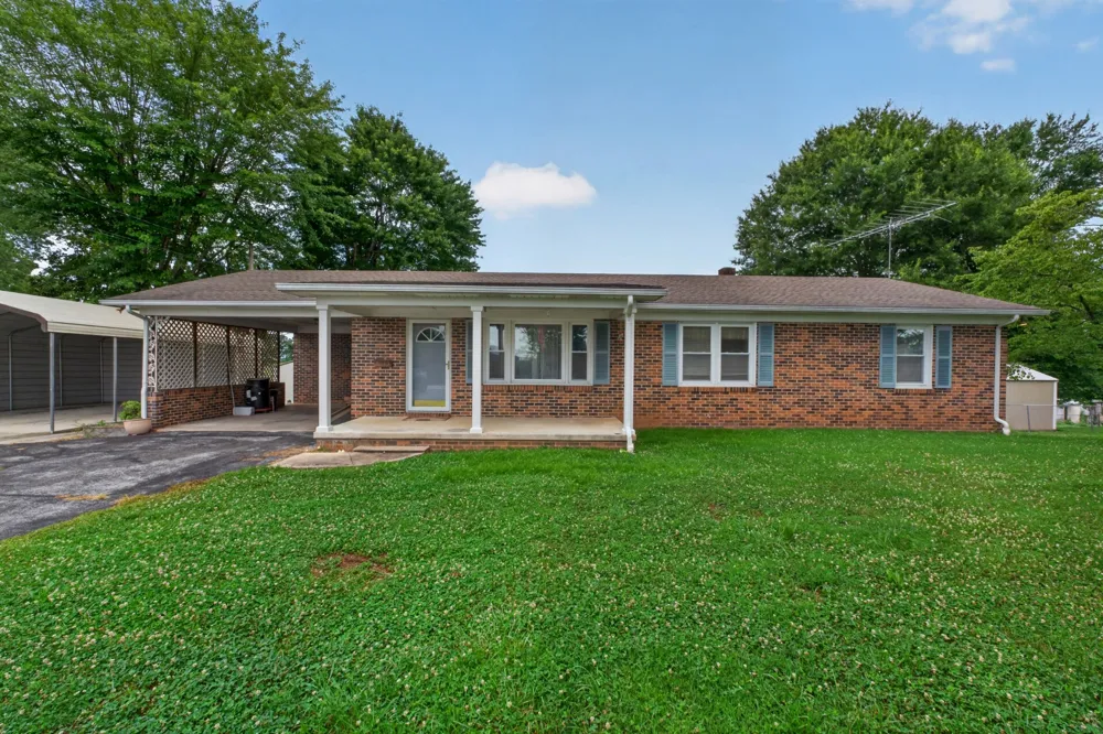 3035 Monterey Hwy Sparta, TN 38583