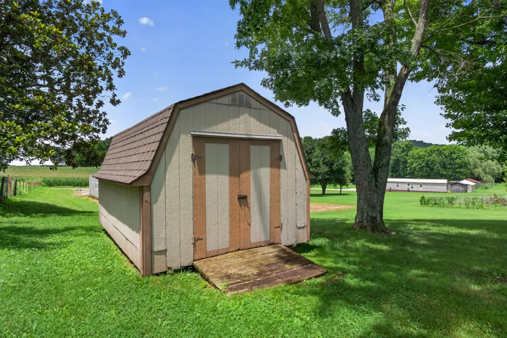 3035 Monterey Hwy Sparta, TN 38583