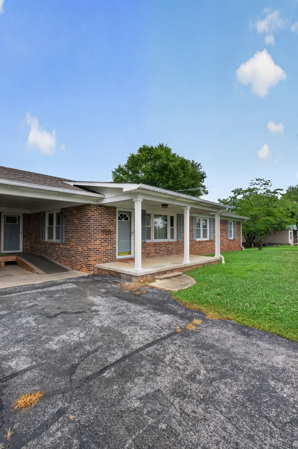 3035 Monterey Hwy Sparta, TN 38583